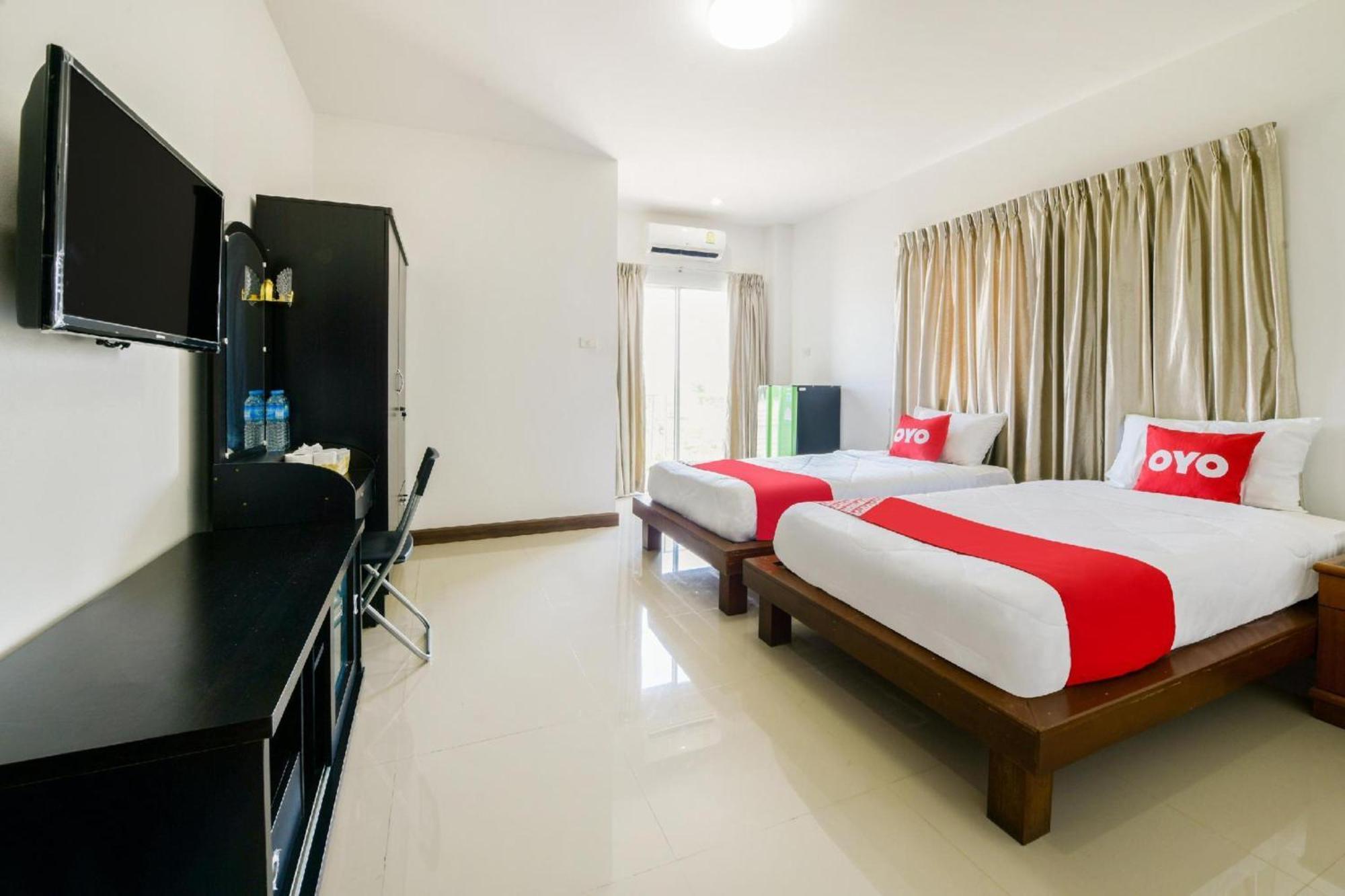 Oyo 350 Mae Saeng Place Si Racha Bagian luar foto